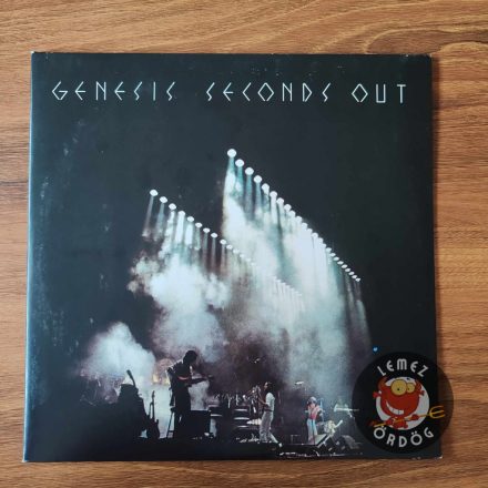 Genesis / Seconds Out 